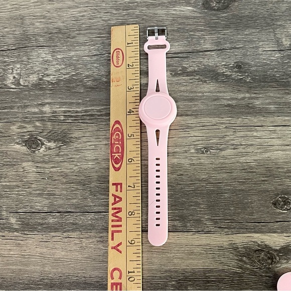 4 pack AirTag bracelets/watch bands. Pink, green, blue, purple. - Picture 10 of 11